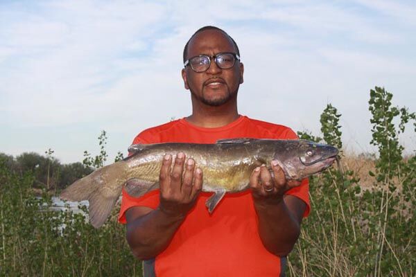 Channel Catfish From The Bank Using A Bullhead | Big Muddy Fishing & Big Curt Tackle